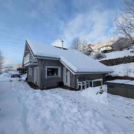 Chalet Sauna Jacuzzi 6 Personnes 拉布雷斯 外观 照片