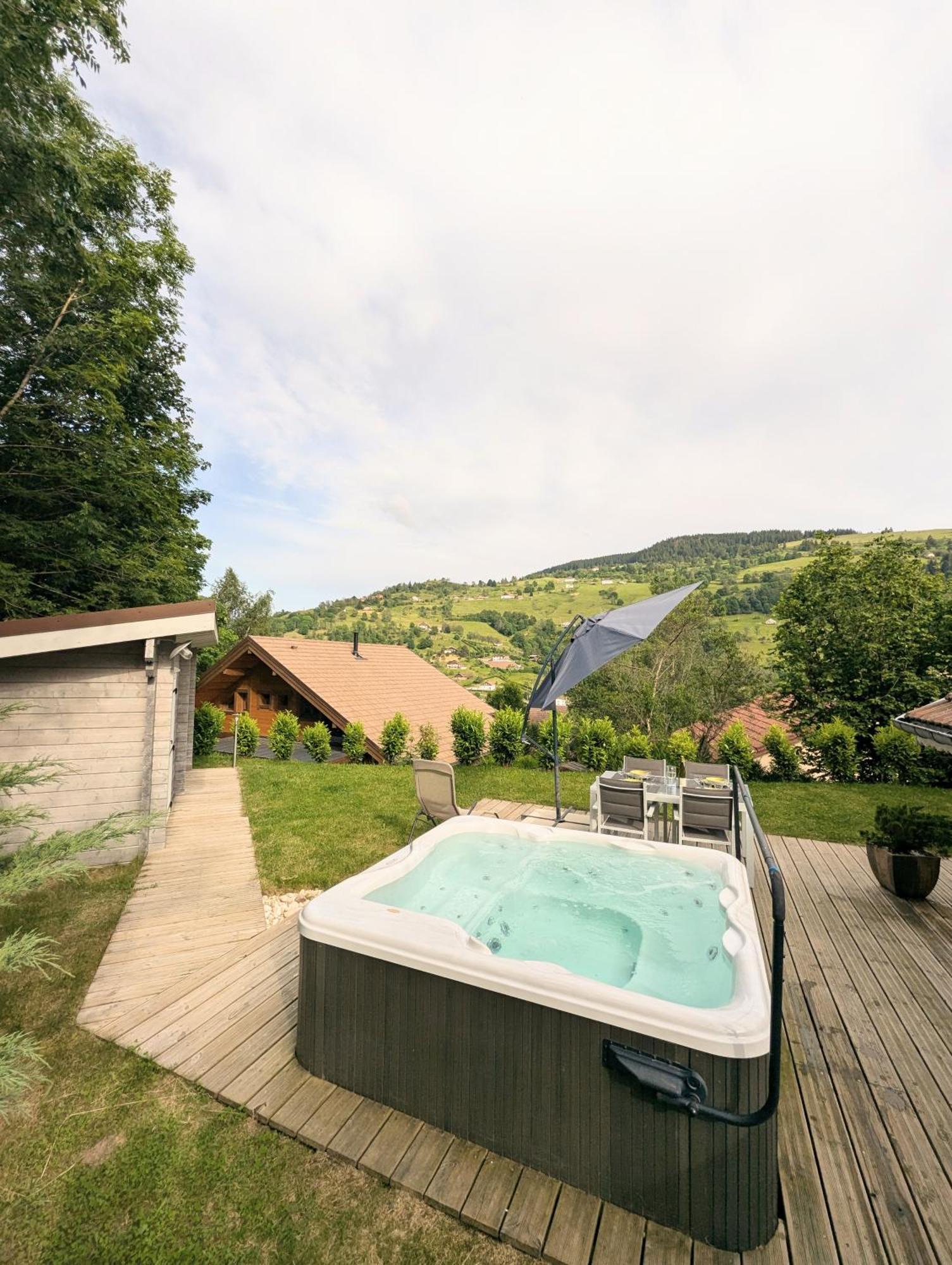 Chalet Sauna Jacuzzi 6 Personnes 拉布雷斯 外观 照片